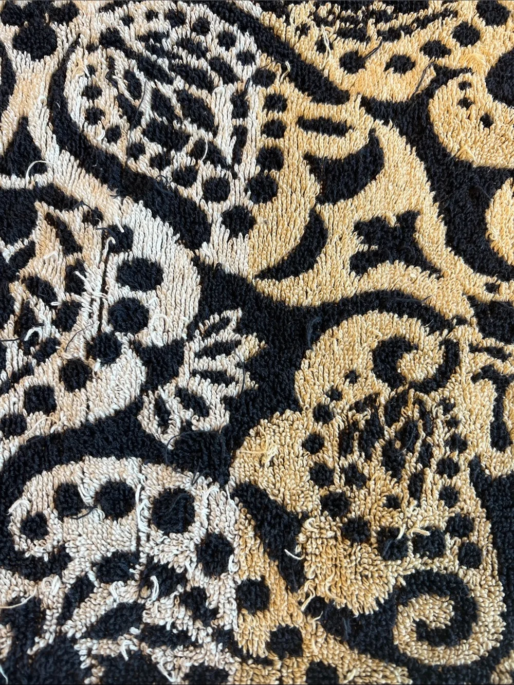 Vintage Fieldcrest - Paisley Fringe Towel in Brown, Beige, Navy